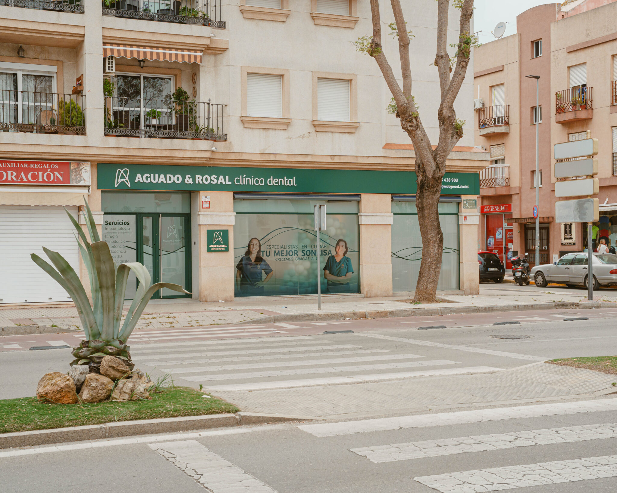 clinica-dental-aguado-rosal-sanlucar-111